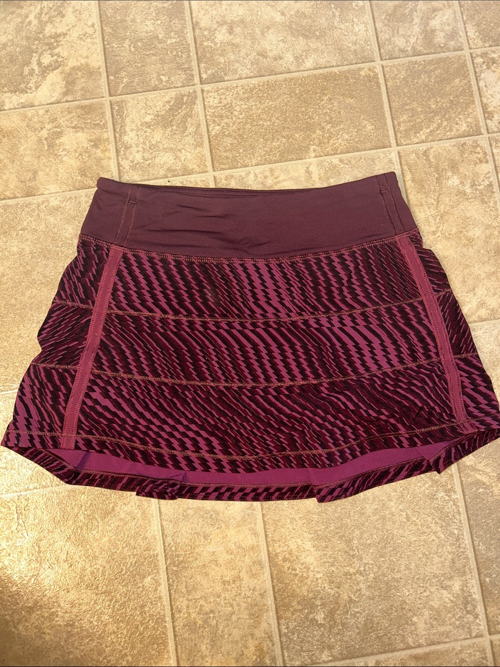 Lululemon Women’s Performance Skirt in Plum (maroon) Pattern